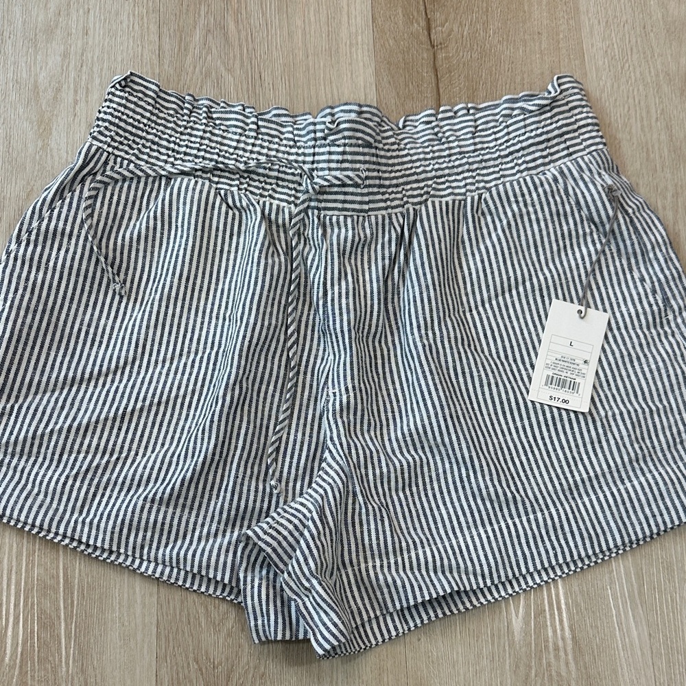 a new day Black and White Striped High Waist Shorts